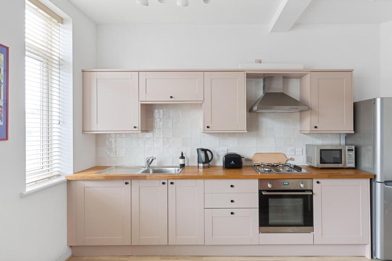 Albany By Black Door Stays Cardiff Esterno foto