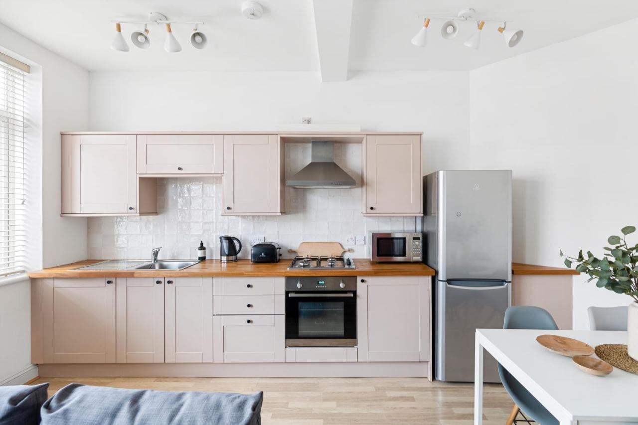 Albany By Black Door Stays Cardiff Esterno foto